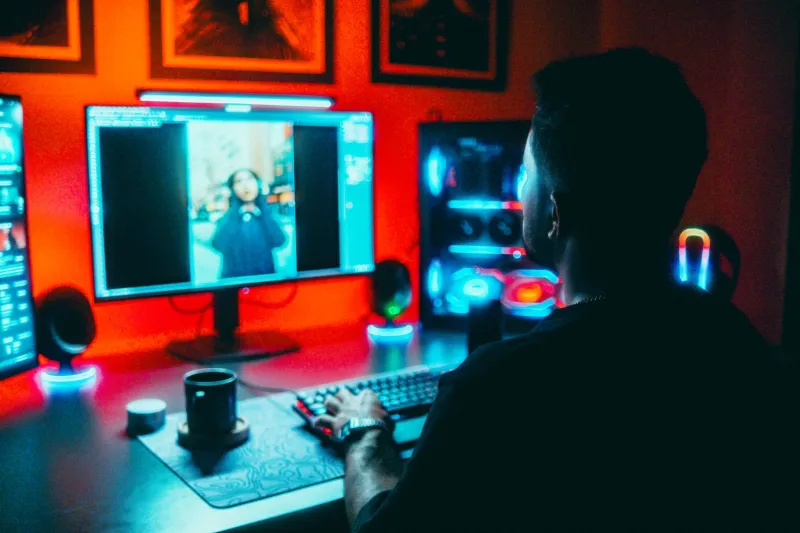 Log Off, Drop Out, Build Weird: The Underground Internet Renaissance Nobody Asked For (But Everyone Needed)